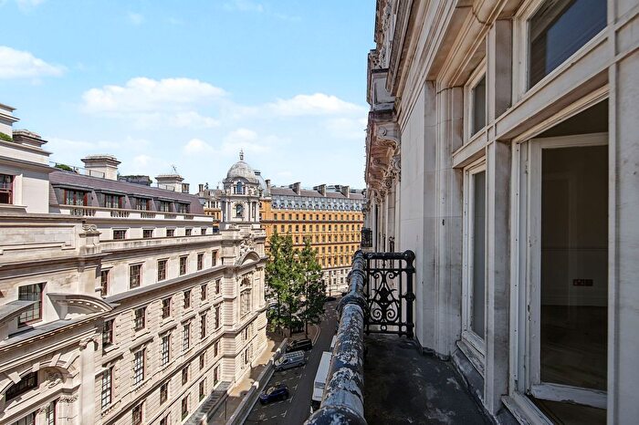 3 Bedroom Flat To Rent In Whitehall Court, London, SW1A
