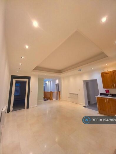 3 Bedroom Maisonette To Rent In Eastbourne, Eastbourne, BN21