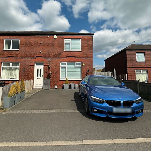 2 Bedroom Terraced House To Rent In Linden Avenue, Oldham, OL4