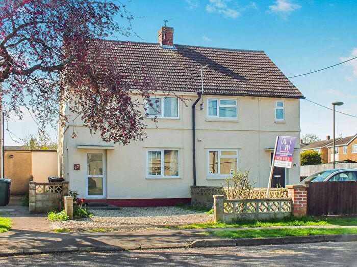 2 Bedroom Semi-Detached House To Rent In Marlborough Avenue, Kidlington, OX5