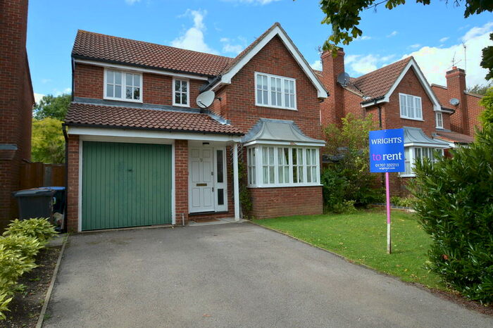 4 Bedroom Detached House To Rent In Gresley Close, Welwyn Garden City., AL8
