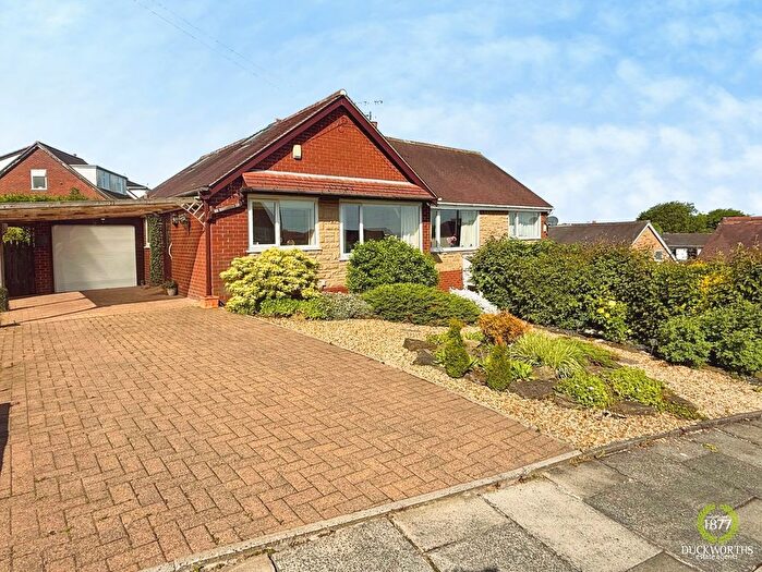 2 Bedroom Semi-Detached Bungalow For Sale In Shaftesbury Avenue, Burnley, BB11