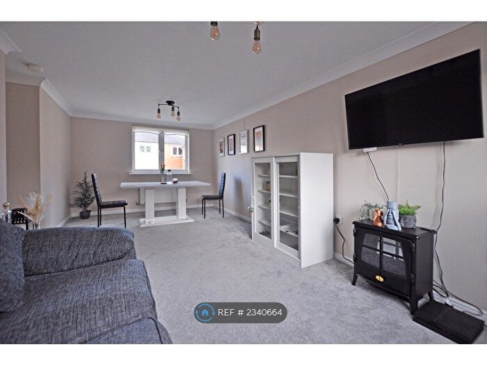 2 Bedroom Flat To Rent In Ty Trist House, Newport, NP20