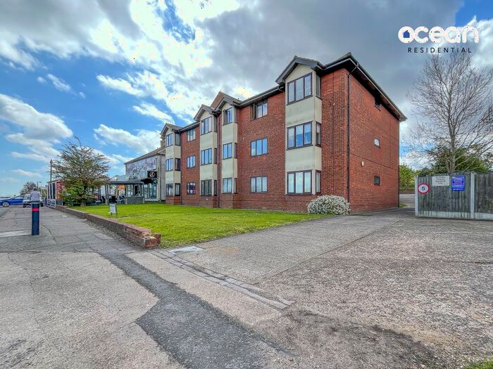 2 Bedroom Flat To Rent In Arterial Road, Leigh-On-Sea, SS9