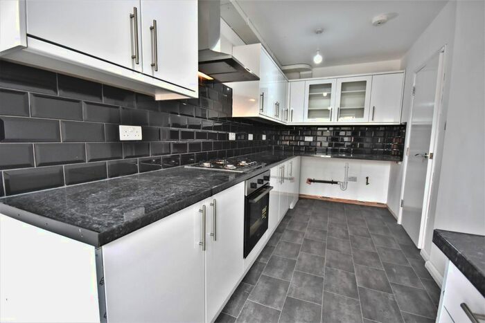 4 Bedroom Terraced House To Rent In Siddeley Avenue, Coventry, CV3