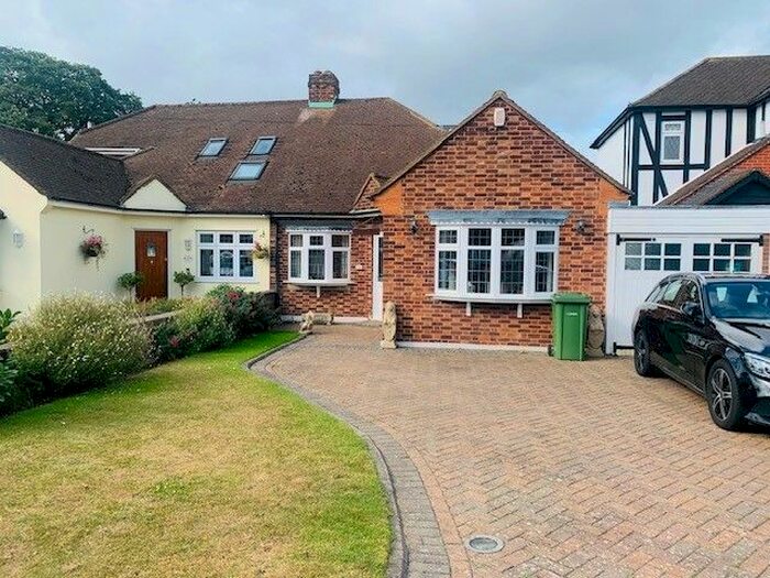 4 Bedroom Semi-Detached House To Rent In The Grove, Upminster, RM14