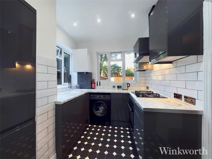 2 Bedroom Flat To Rent In Fordhook Avenue, London, W5