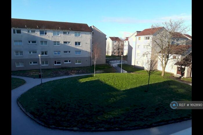 3 Bedroom Flat To Rent In Napier Place, Glasgow, G51