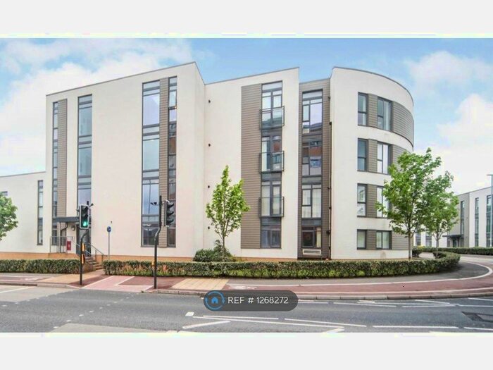 2 Bedroom Flat To Rent In Firepool View, Taunton, TA1