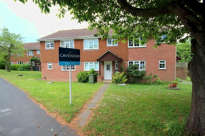 3 Bedroom Property To Rent In Kingfisher Drive, Guildford GU4