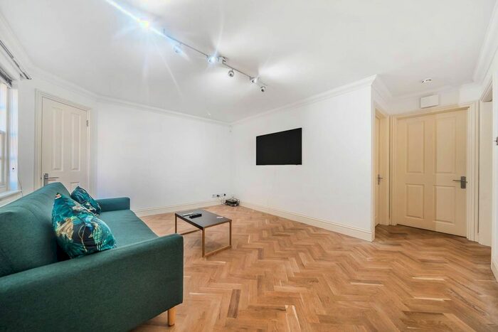 2 Bedroom Flat To Rent In Mulberry Close, Watford, WD17