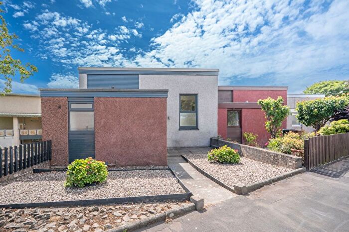 2 Bedroom End Of Terrace House For Sale In Katrine Crescent, Kirkcaldy, KY2