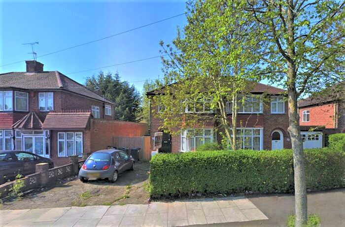 4 Bedroom Semi-Detached House To Rent In Booth Road, Colindale, NW9