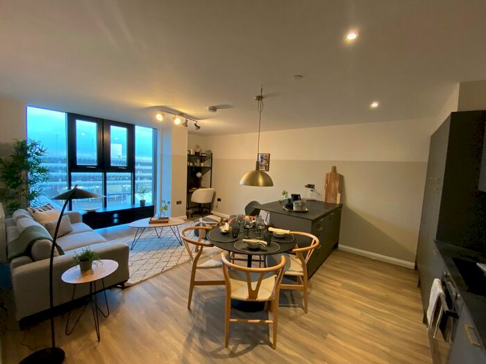 2 Bedroom Flat To Rent In City Centre, Preston, PR1