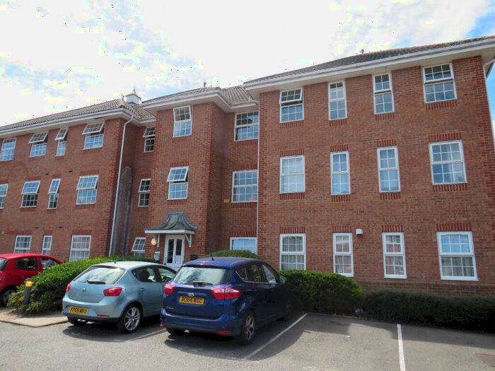 2 Bedroom Flat To Rent In Tavern Close, Carshalton, Greater London, SM5