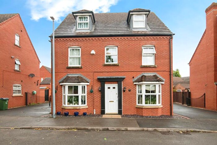 6 Bedroom Detached House For Sale In Hodder Grove, West Bromwich, B71