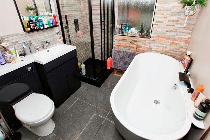 2 Bedroom Semi-Detached House For Sale In Lincoln Road, Werrington, Peterborough, PE4