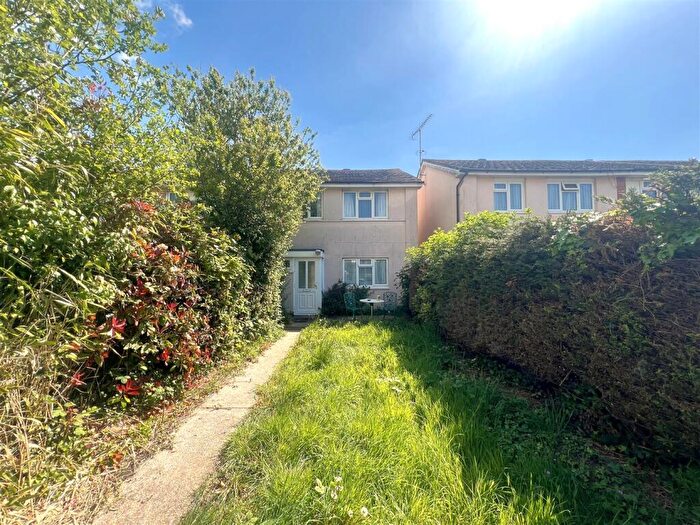 3 Bedroom End Of Terrace House For Sale In Elspring Mead, Wick, Littlehampton, BN17