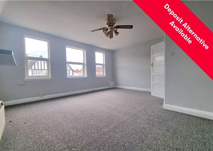 3 Bedroom Maisonette To Rent In Chatsworth Parade, Orpington, Kent, BR5