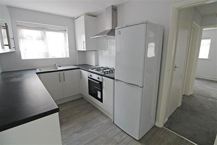 2 Bedroom Flat To Rent In High Trees, Haywards Heath, RH16