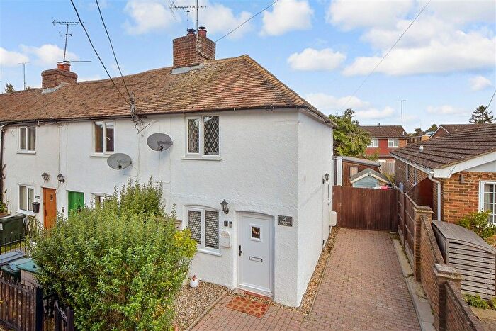 2 Bedroom End Of Terrace House For Sale In Plain Road, Smeeth, Ashford, Kent, TN25