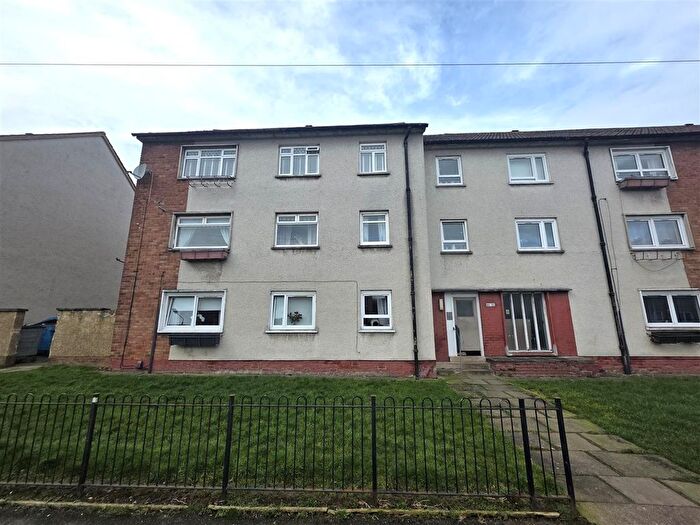 3 Bedroom Flat To Rent In Roseberry Place, Burnbank, Hamilton, ML3