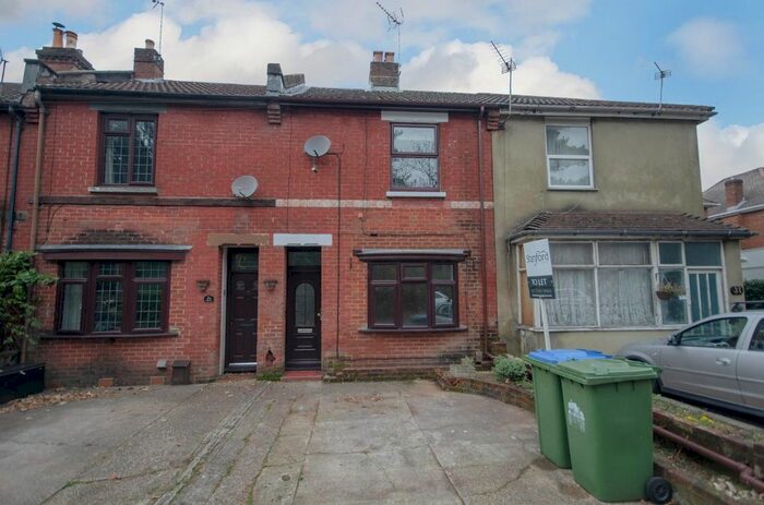 2 Bedroom Terraced House To Rent In Butts Road, Sholing, Southampton SO19