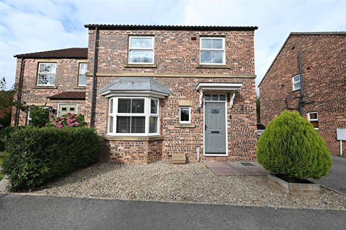 3 Bedroom Semi-Detached House For Sale In Wellington Way, Brompton On Swale, DL10
