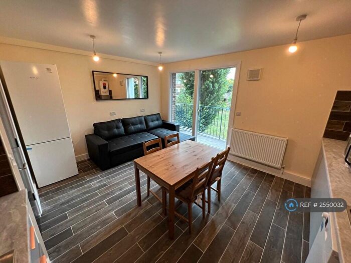 4 Bedroom Maisonette To Rent In Ramsfort House, London, SE16