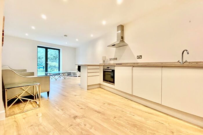 1 Bedroom Apartment To Rent In Leyland House, Mabgate, Leeds, LS9