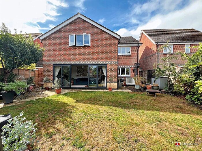 4 Bedroom Detached House For Sale In Wallis Drive, Bramley, Tadley, RG26