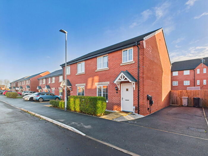 3 Bedroom Semi Detached House For Sale In Cattle Way, Shavington, Crewe, CW2