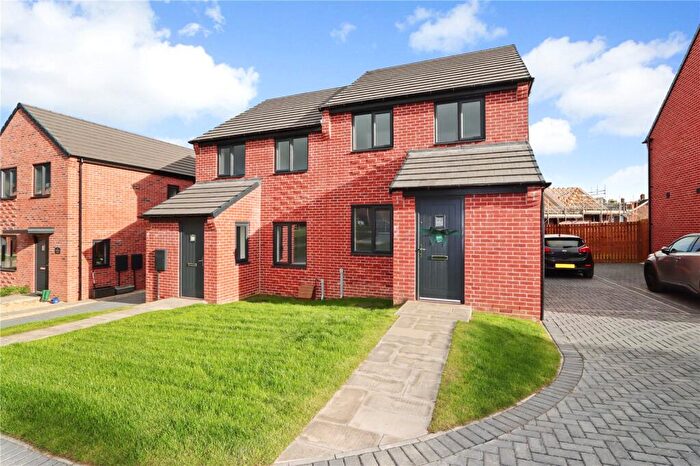3 Bedroom Semi-Detached House To Rent In Victory Close, Consett, Durham, DH8