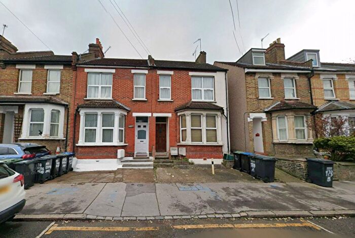 2 Bedroom Flat For Sale In Edridge Road, Croydon, CR0