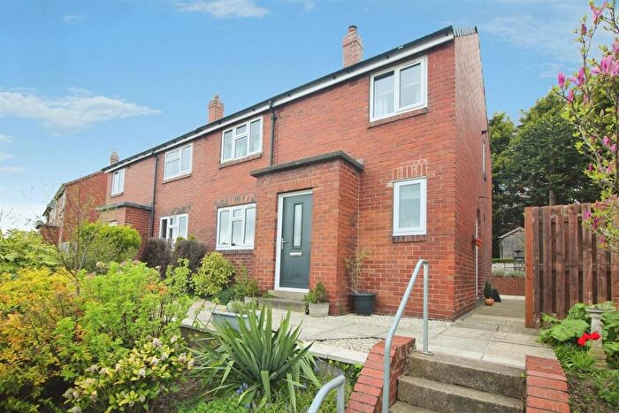 3 Bedroom Semi Detached House For Sale In Manor Road, Rothwell, Leeds, LS26