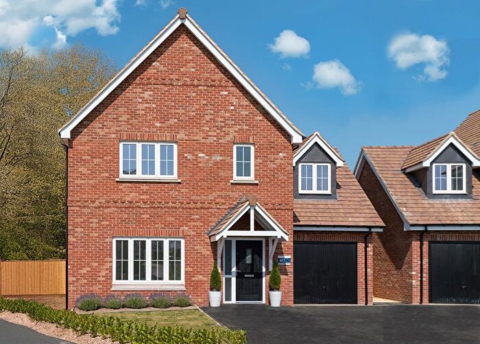 4 Bedroom Detached House For Sale In Godshill Village, PO38
