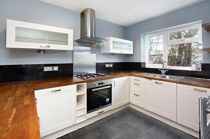 3 Bedroom Semi-Detached House For Sale In Headway Rise, Teignmouth, TQ14