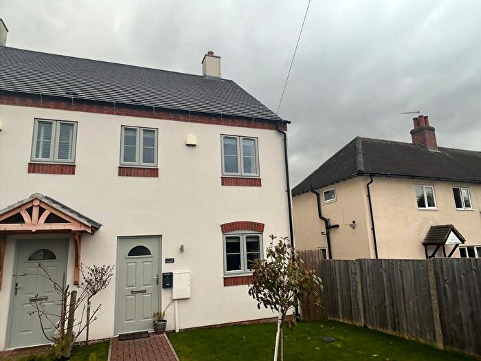 3 Bedroom Semi-Detached House To Rent In Fox Gardens, Woodville, Swadlincote, DE11