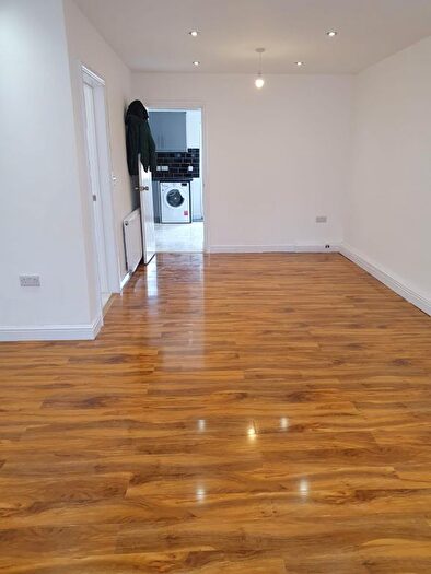 3 Bedroom End Terrace House To Rent In Whittington Street, Derby, DE24
