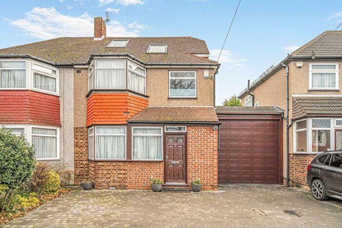 3 Bedroom Semi-Detached House For Sale In Bexley Lane, Sidcup, DA14