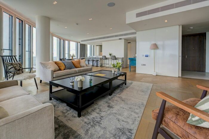 3 Bedroom Flat To Rent In Upper Ground, London, SE1