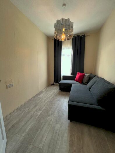 1 Bedroom Terraced House To Rent In Queenstown Road, Battersea, SW8