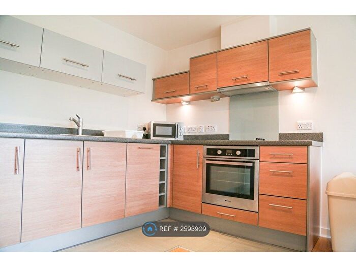 1 Bedroom Flat To Rent In Bonfire Corner, Portsmouth, PO1