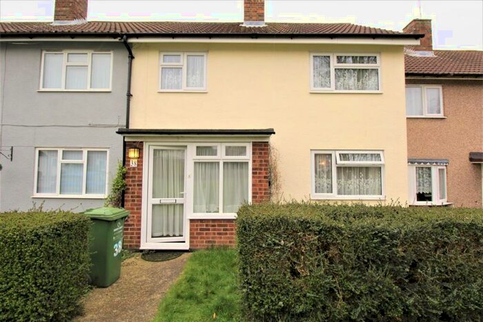 3 Bedroom Semi-Detached House To Rent In Gay Bowers, Basildon, SS14