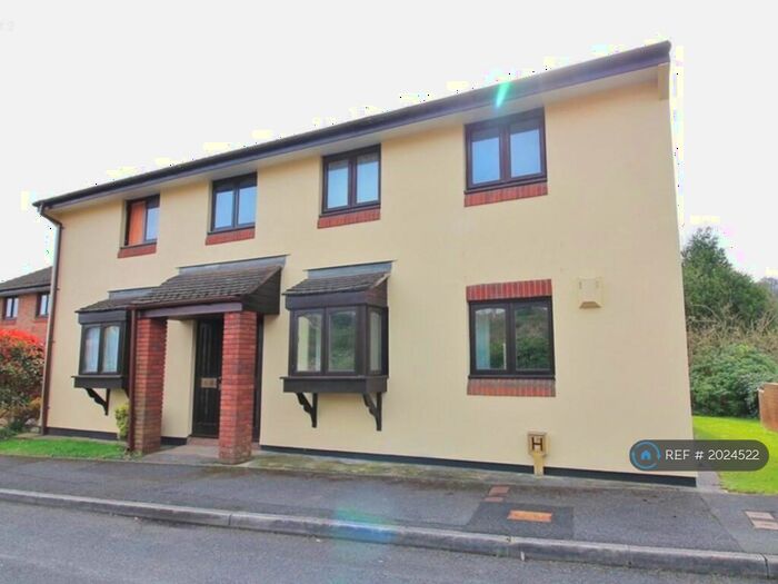 2 Bedroom Flat To Rent In St. Marys Close, Plymouth, PL7