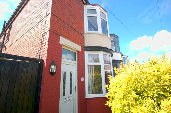 3 Bedroom Semi-Detached House To Rent In Malvern Avenue, Blackpool, FY1