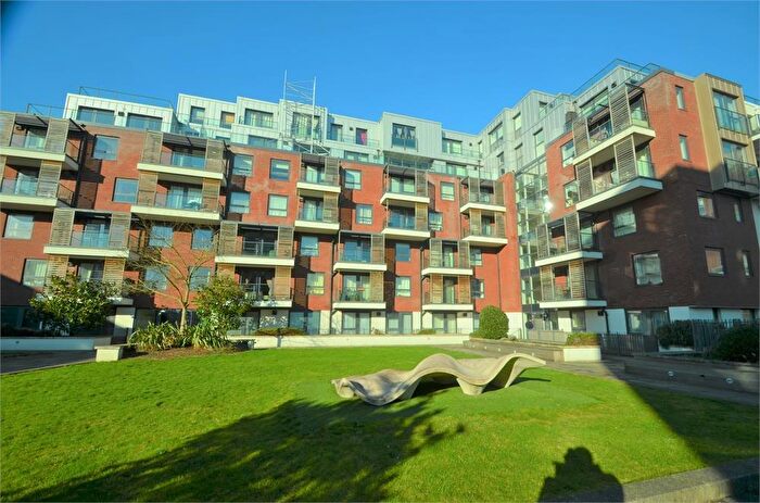 1 Bedroom Apartment To Rent In Green Lane, Edgware, HA8