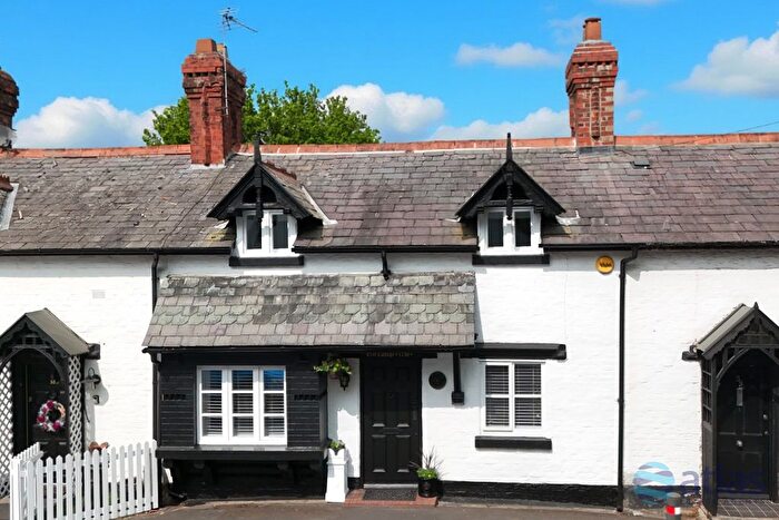 3 Bedroom Cottage For Sale In Elm Cottage, High Street, Hale Village, L24
