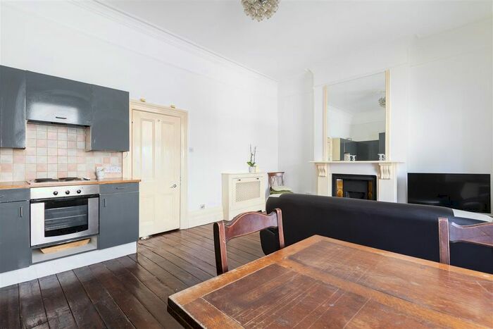 1 Bedroom Flat To Rent In Earls Court Road, London, SW5