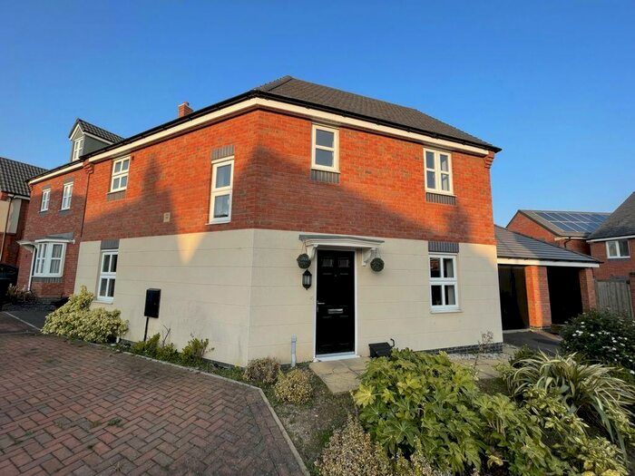 3 Bedroom House To Rent In Calvos Close, Leicester, LE4